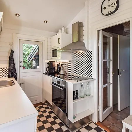 2 Bedroom Gorgeous In *