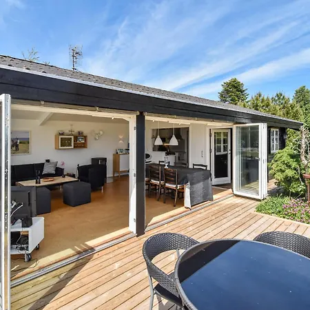 Two-bedroom In Fåborg