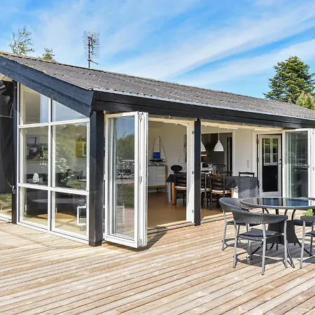 2 Bedroom Gorgeous In Holiday home Faaborg