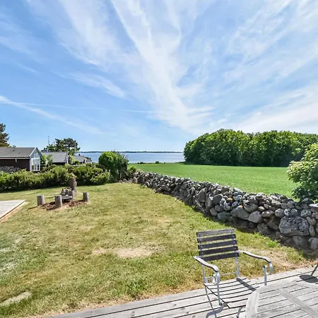 Casa de Férias Two-bedroom In Fåborg