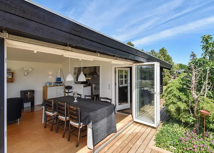 Two-bedroom In Holiday home *